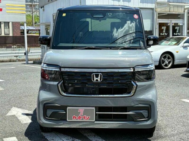 N BOX
