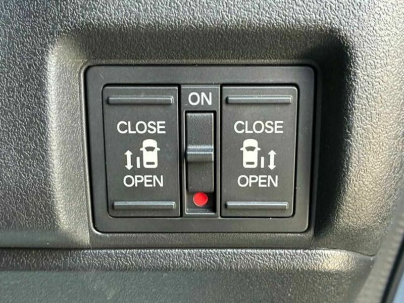N BOX