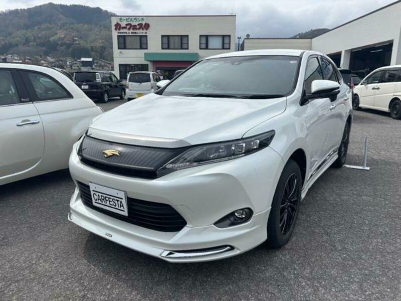 TOYOTA HARRIER