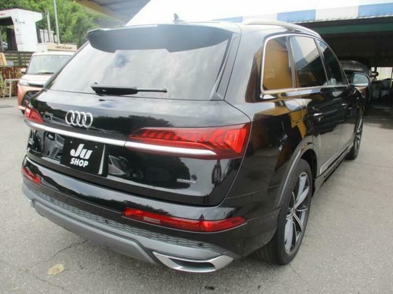 Q7
