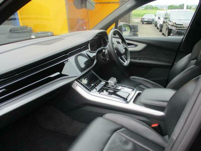 Q7