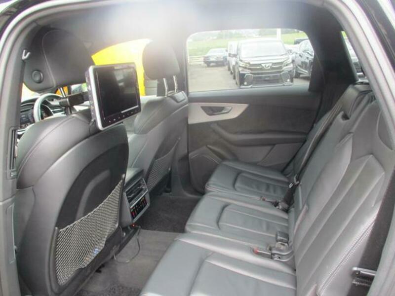 Q7