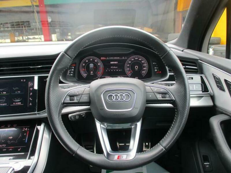 Q7