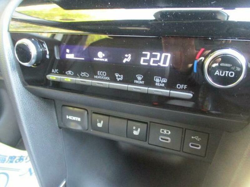 YARIS CROSS