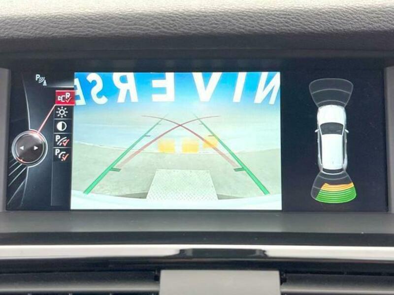 X3