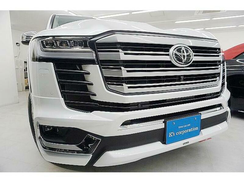 LAND CRUISER