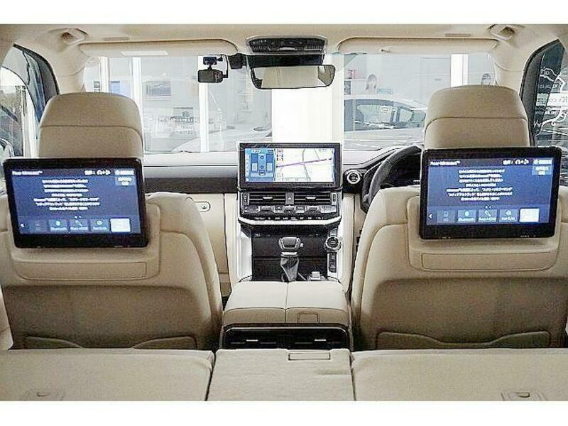 LAND CRUISER