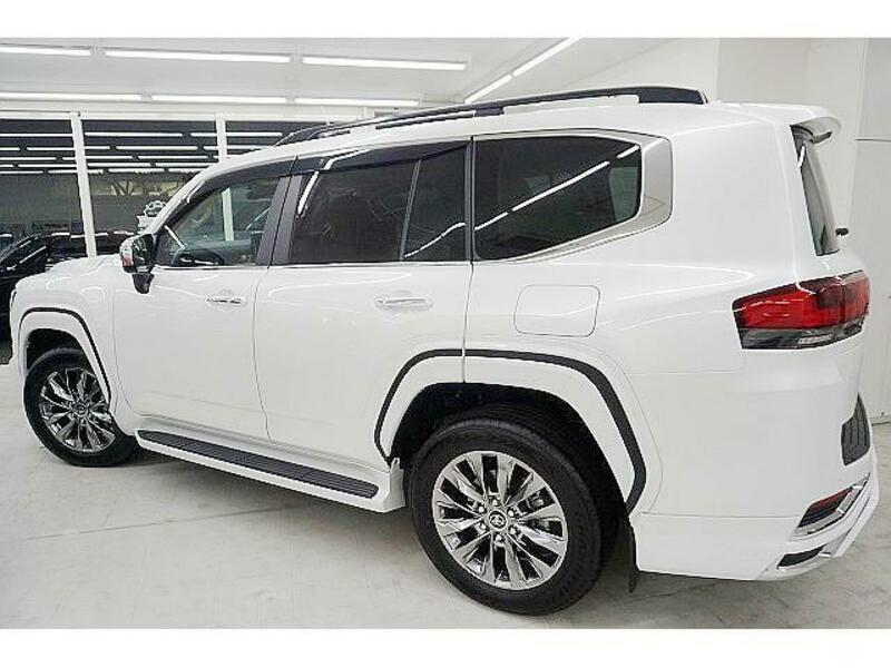 LAND CRUISER