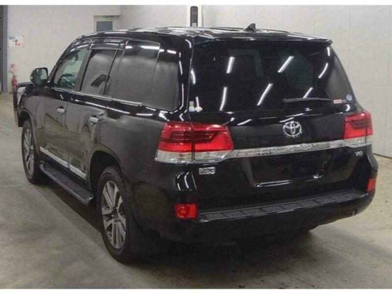 LAND CRUISER