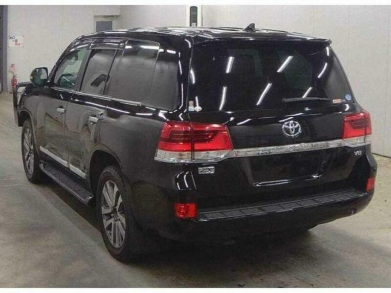 LAND CRUISER
