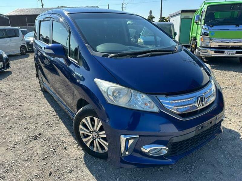 HONDA FREED HYBRID