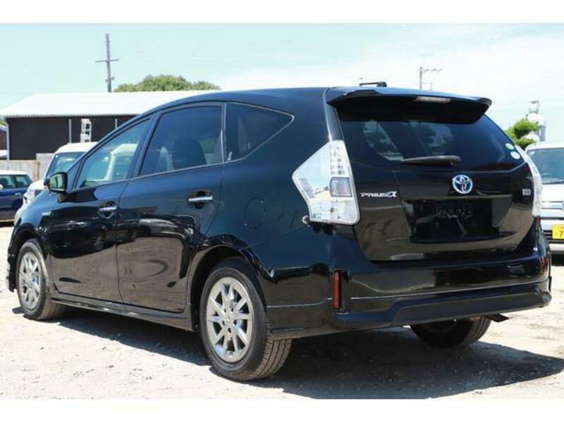PRIUS ALPHA