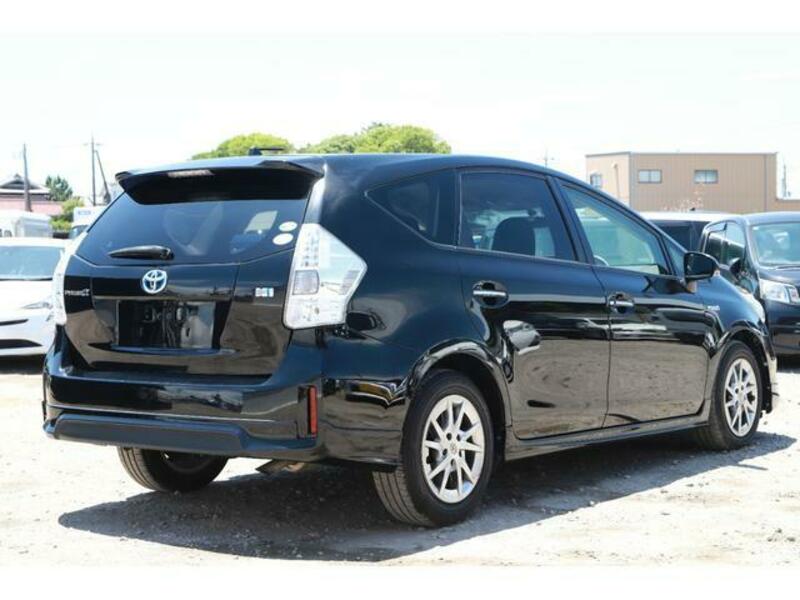 PRIUS ALPHA
