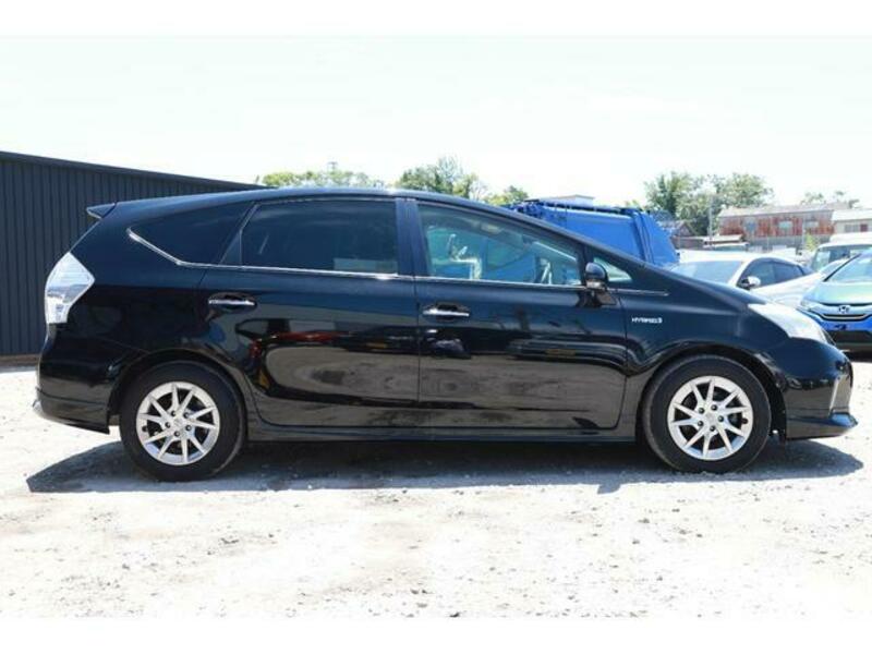PRIUS ALPHA