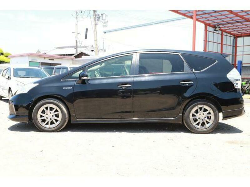 PRIUS ALPHA