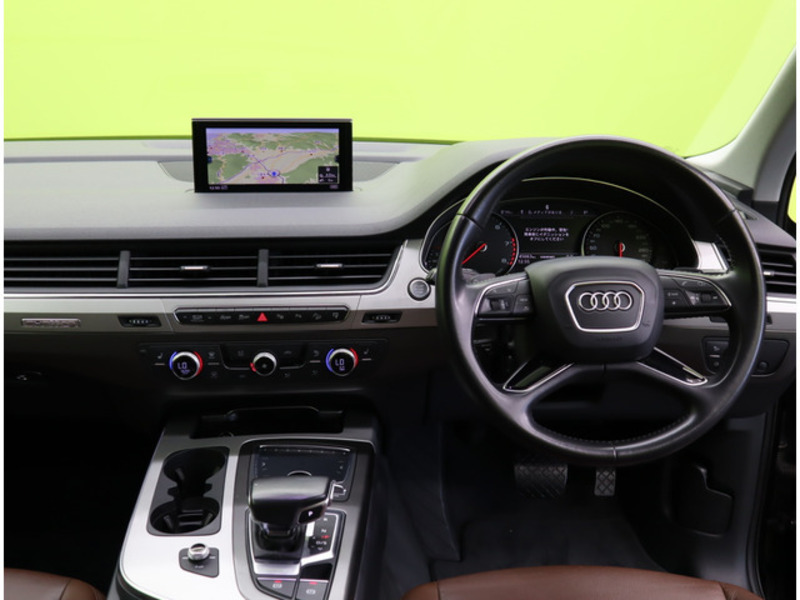 Q7