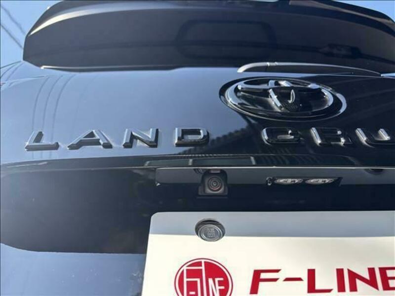 LAND CRUISER