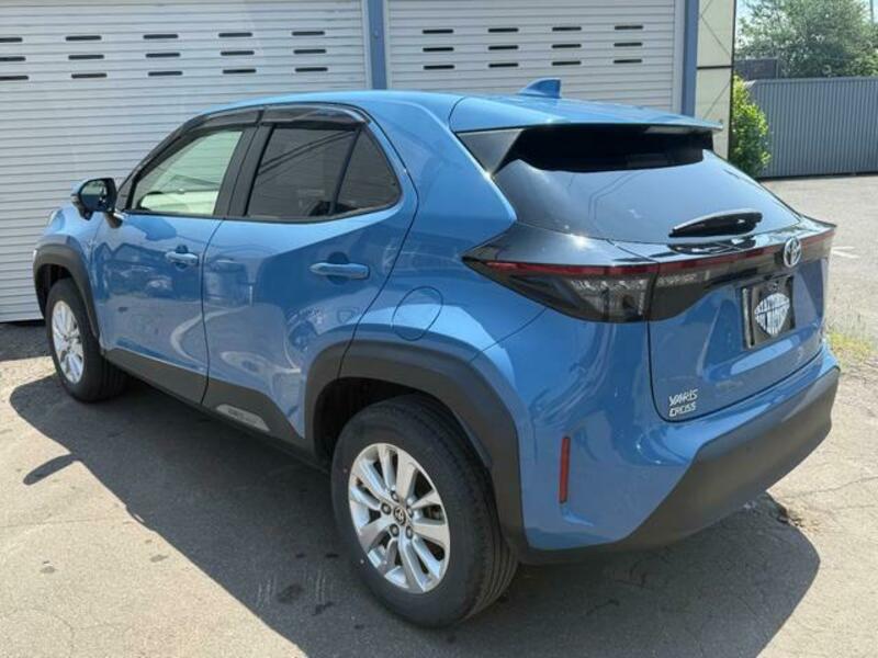 YARIS CROSS