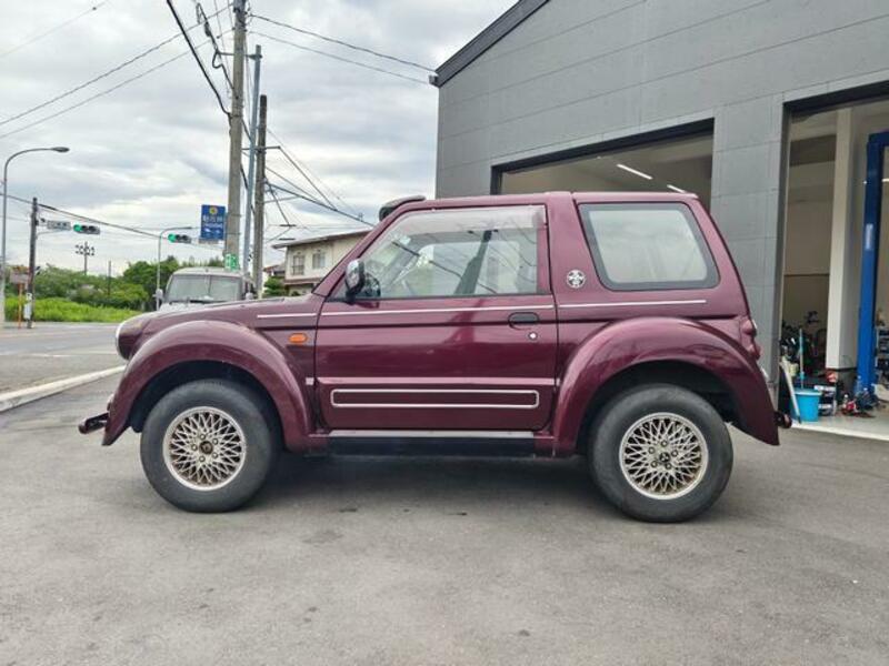 PAJERO JR