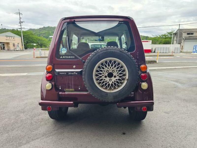PAJERO JR