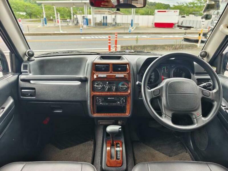 PAJERO JR