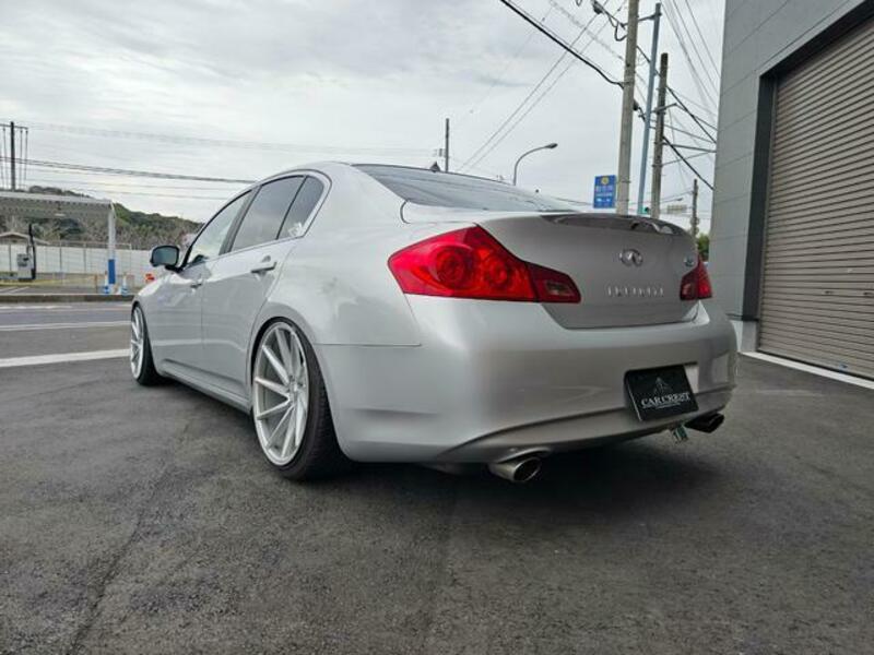 SKYLINE