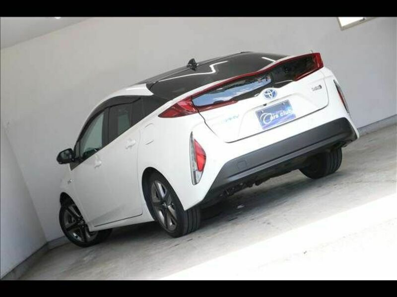 PRIUS PHV