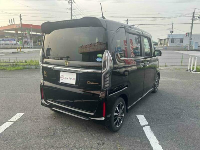 N BOX CUSTOM
