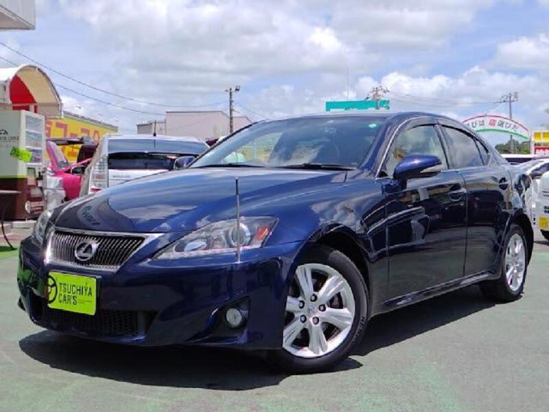 LEXUS IS