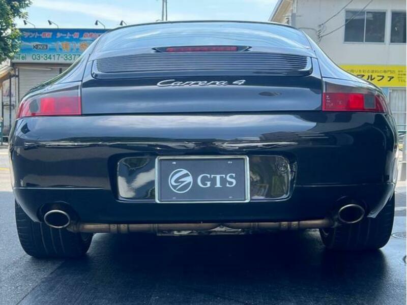 911