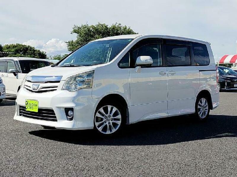 TOYOTA NOAH