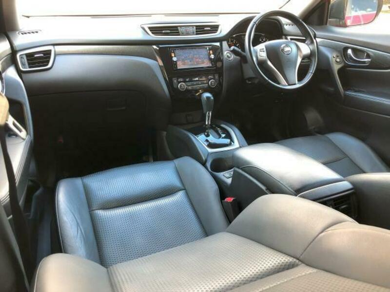 X-TRAIL