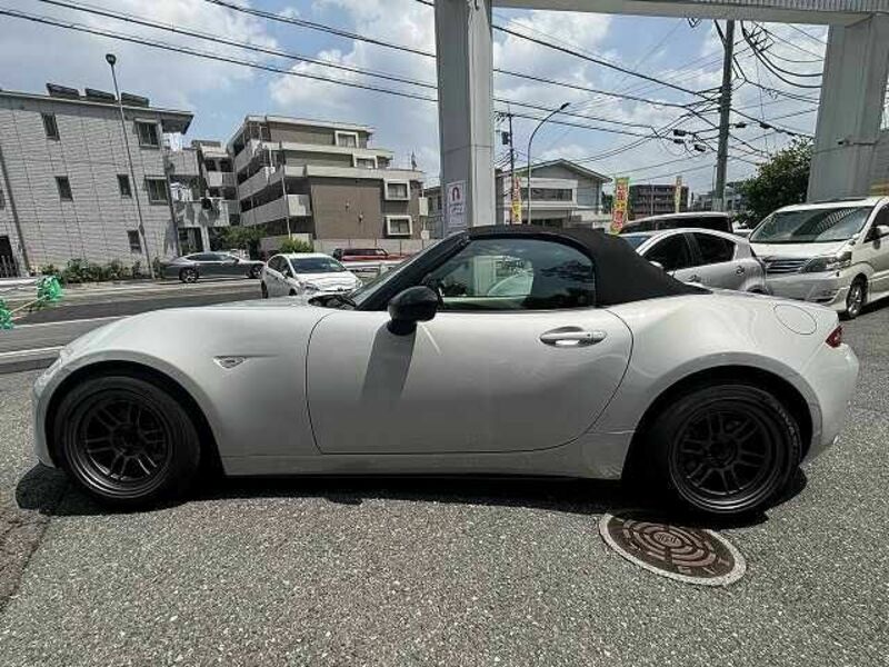 ROADSTER