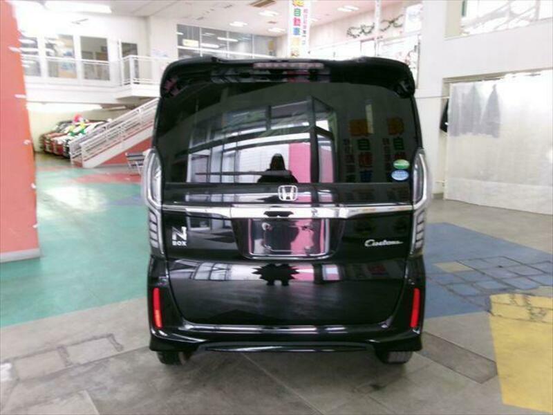 N BOX CUSTOM
