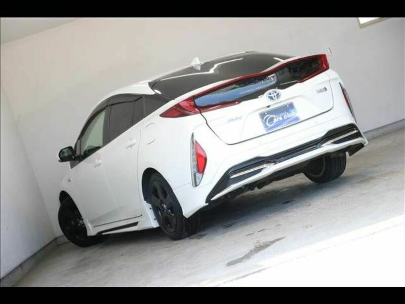 PRIUS PHV