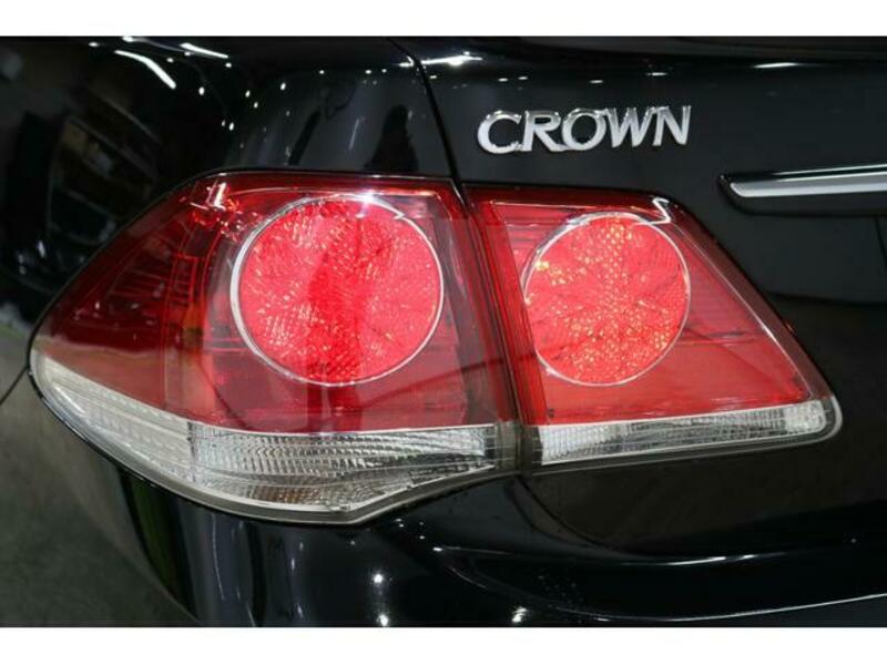CROWN