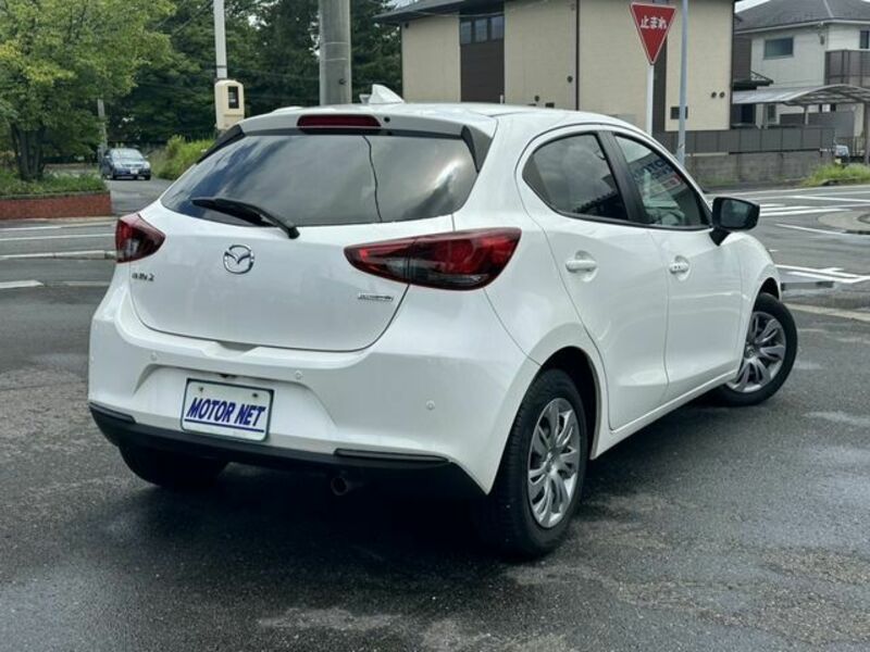 MAZDA2