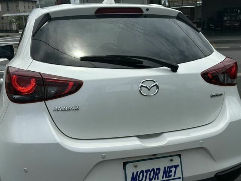 MAZDA2