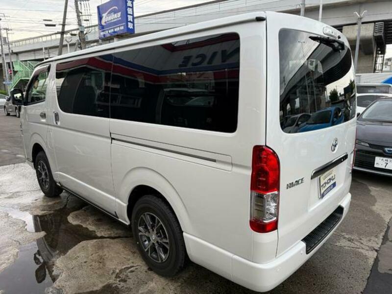 HIACE VAN