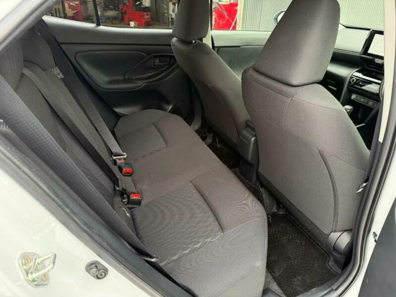 YARIS CROSS