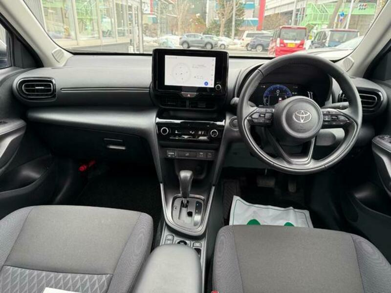 YARIS CROSS