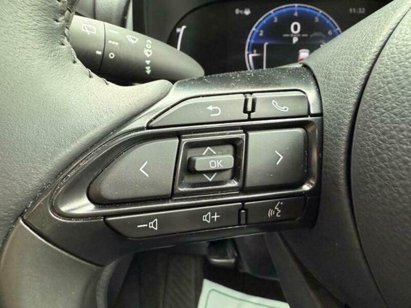 YARIS CROSS