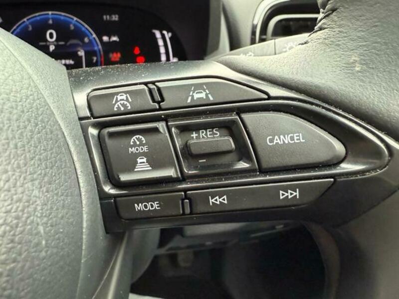 YARIS CROSS