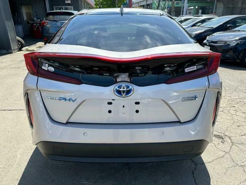 PRIUS PHV