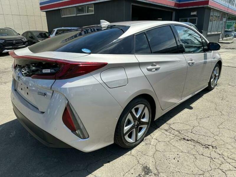 PRIUS PHV