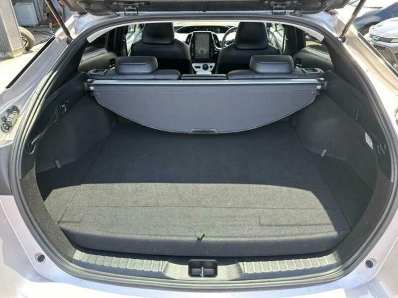 PRIUS PHV