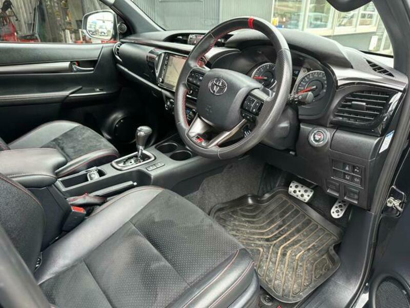 HILUX