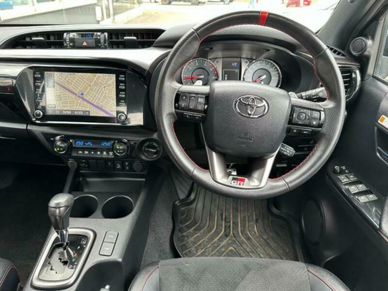 HILUX