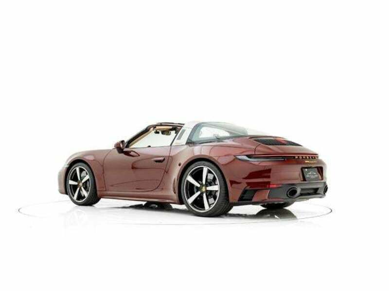 911