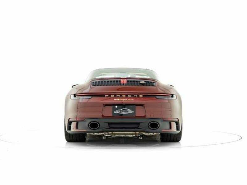 911